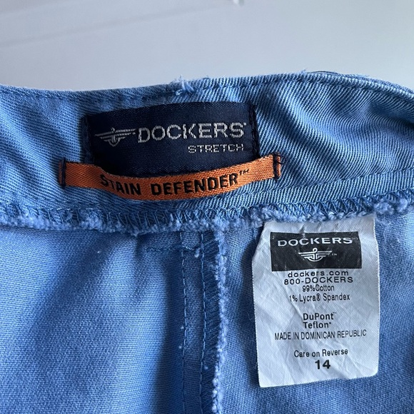 •Dockers• Stain Defenders Flat Front Cropped Pants - Size 14 - Picture 2 of 8